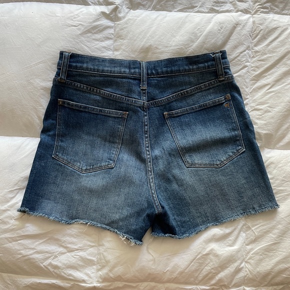 Madewell high rise denim shorts in medium wash, size 28 - Picture 2 of 4